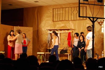 Teatro: Hay mot&iacute;n compa&ntilde;eras.7